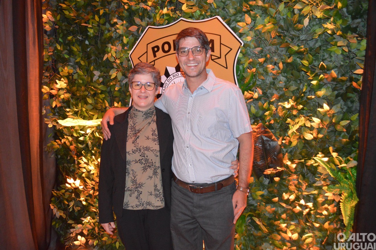 Baile Golden Night da 14ª DRPI homenageia parceiros da Polícia Civil na região