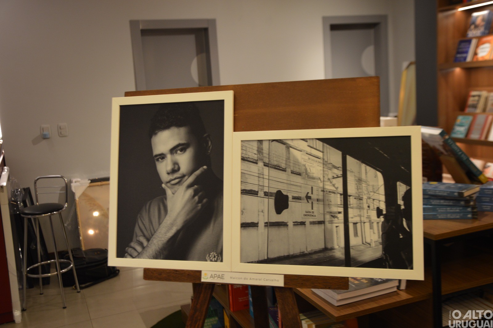 Apae-FW promove exposição fotográfica