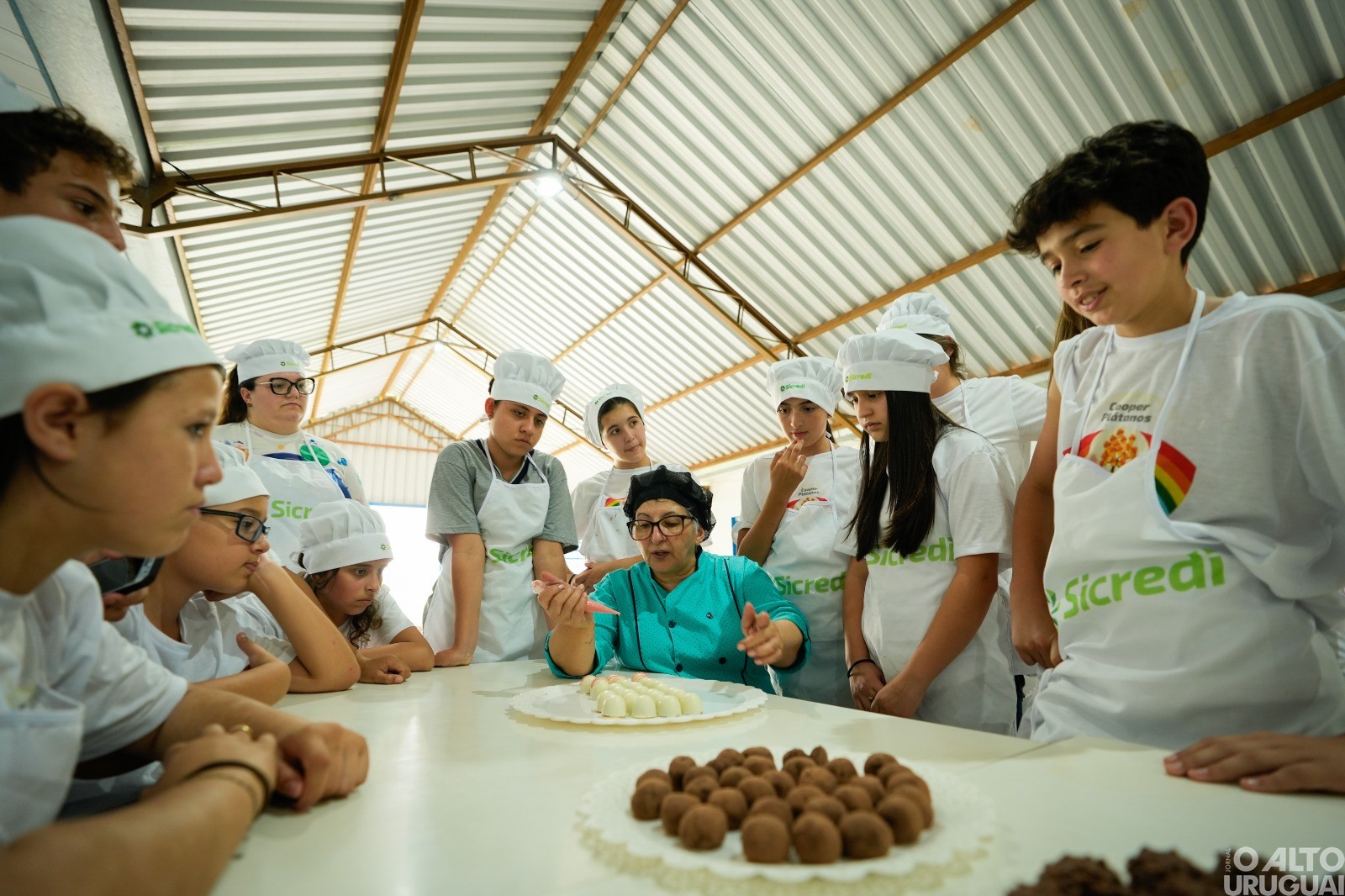 Cooperativa Escolar de Erval Seco participa de curso de trufas