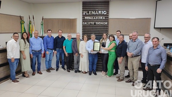 Moinho Tres recebe moção de aplauso pelos seus 80 anos