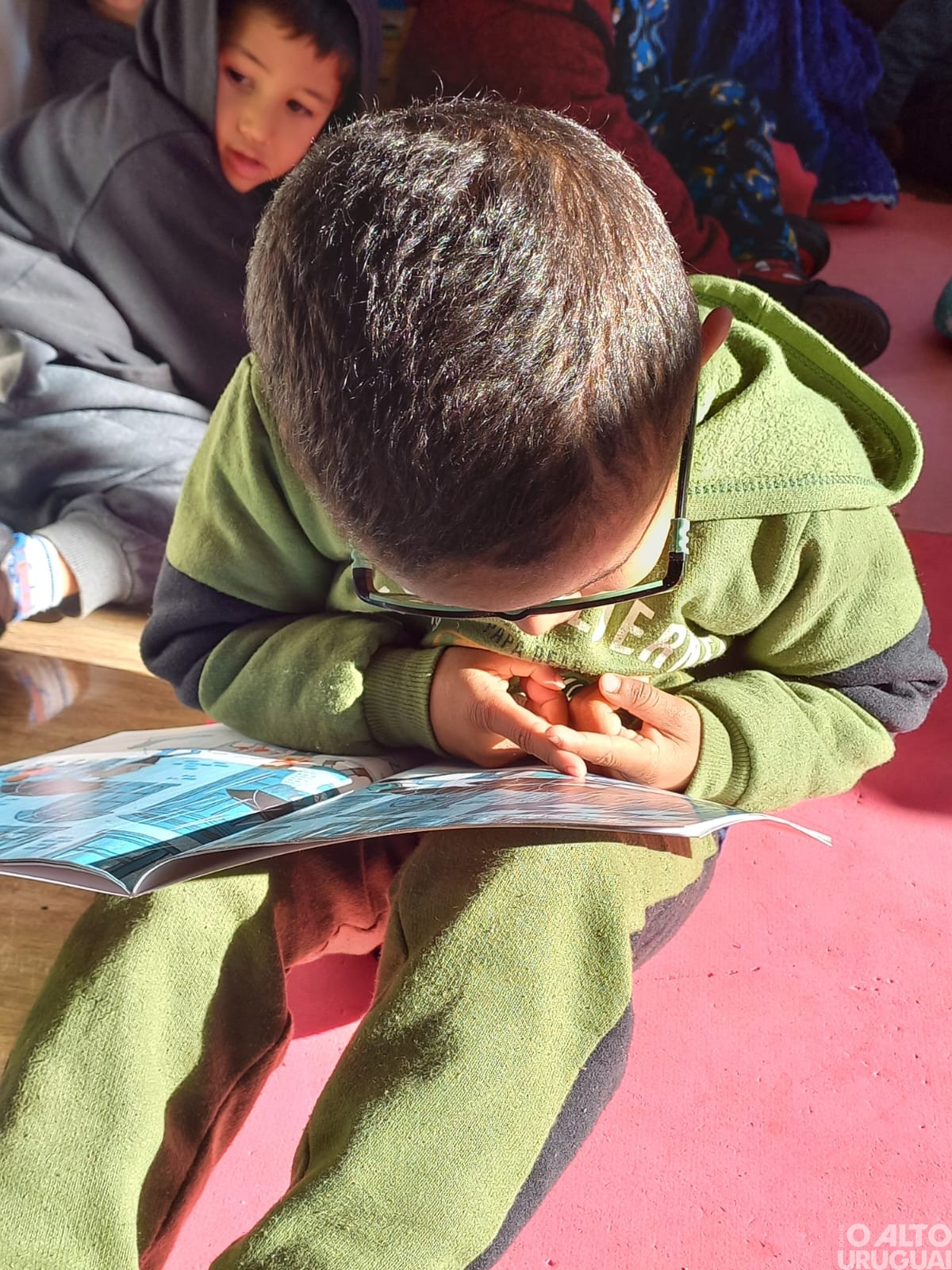 Vista Alegre reforça alfabetização com entrega de 120 livros na EMEI Dona Etelvina