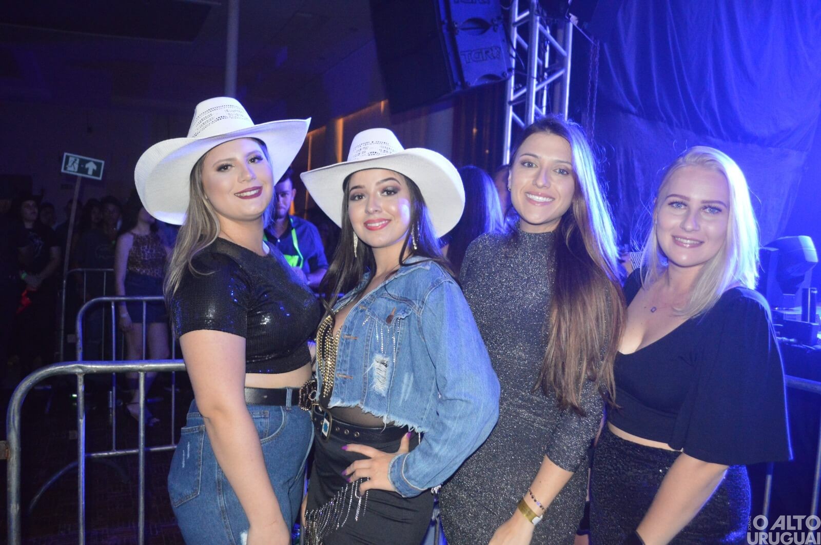 Sertanejo Luan Pereira reúne grande público em show em FW
