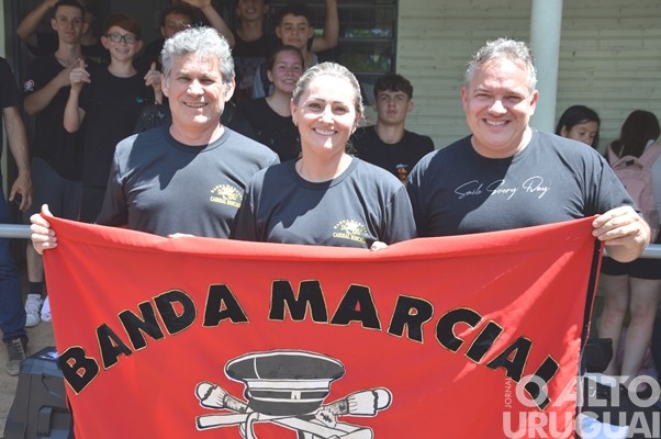 Bandas da Escola Cardeal Roncalli conquistam cinco títulos de campeãs e três de vice-campeãs em SC