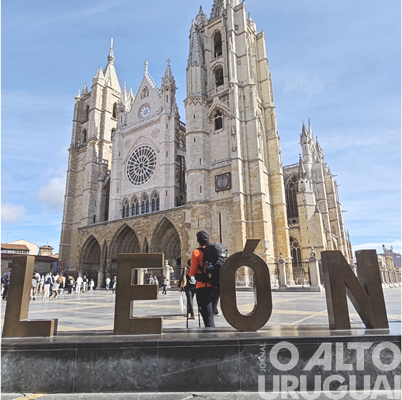 Servidora da UFSM/FW percorre trajeto do Caminho de Santiago Francês