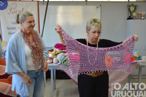 Tricolã promove workshop de tricô e crochê em FW