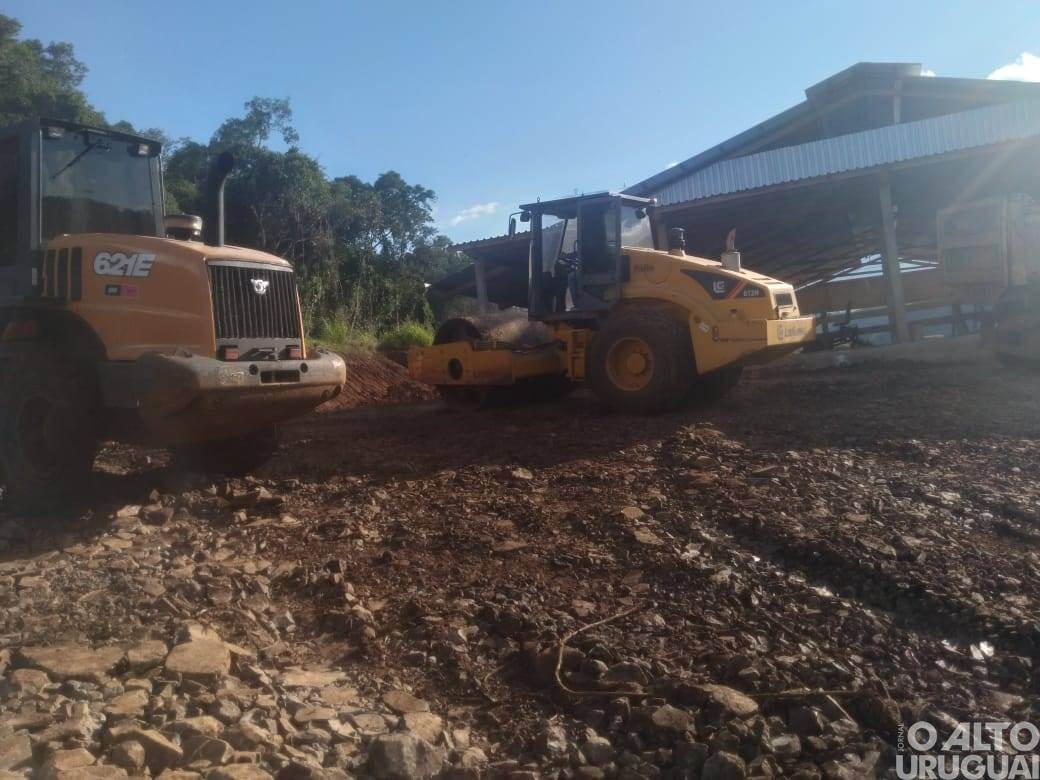 FW: Secretaria da Agricultura intensifica melhorias nas estradas do interior