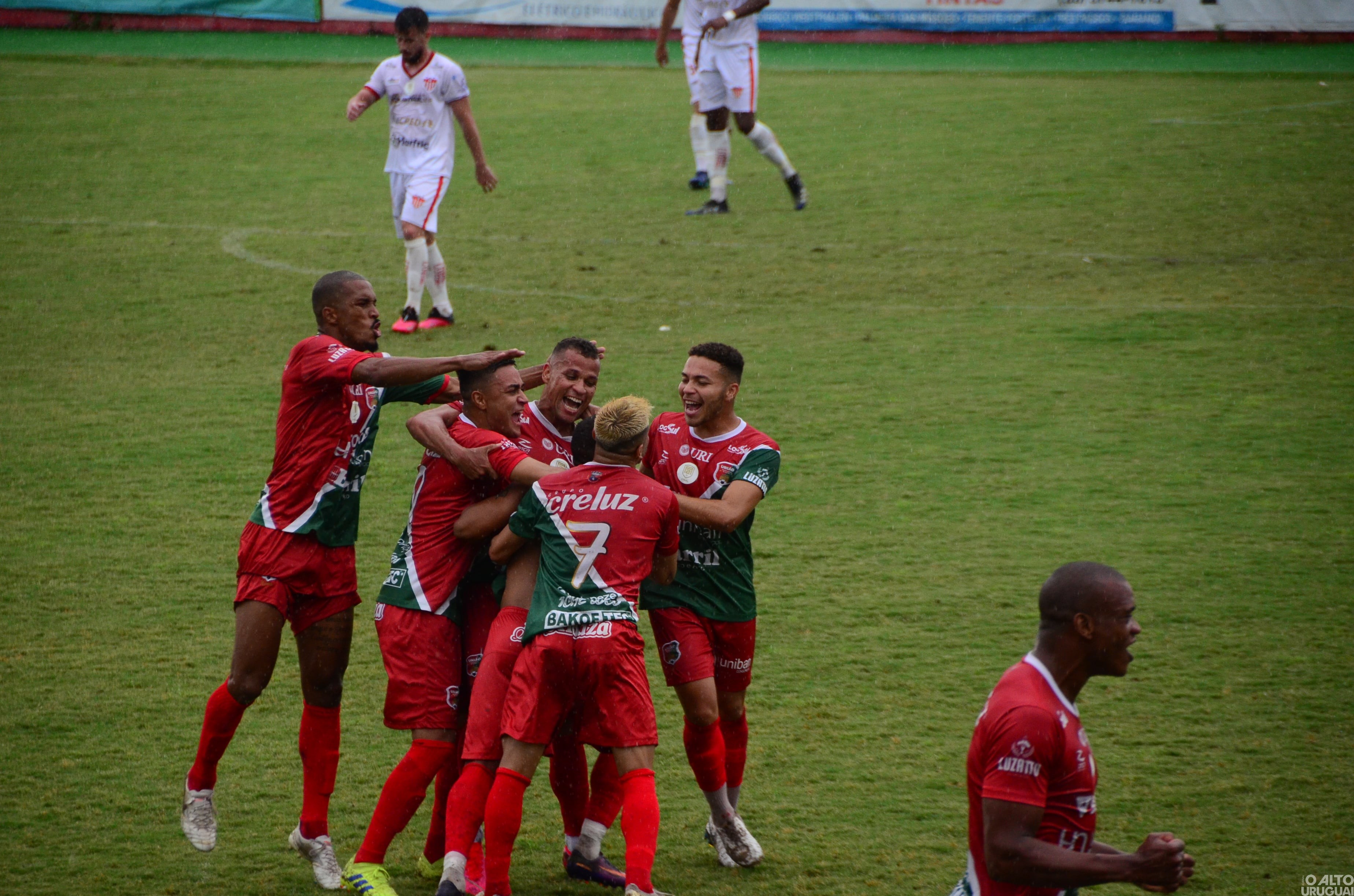 União-FW goleia e é campeão da Divisão de Acesso