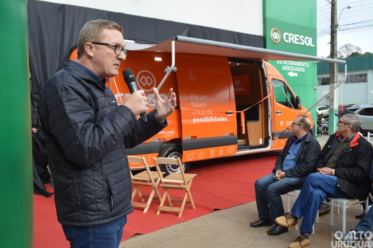 Cresol lança primeira agência móvel da instituição