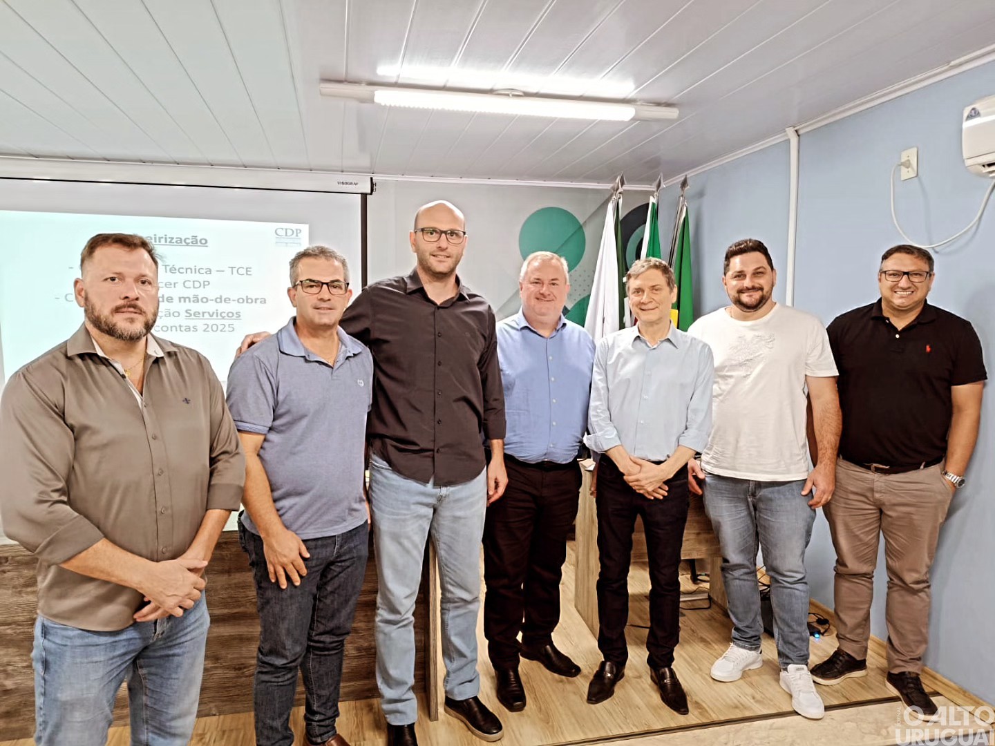 Prefeito de Palmitinho participa de reunião na Amzop