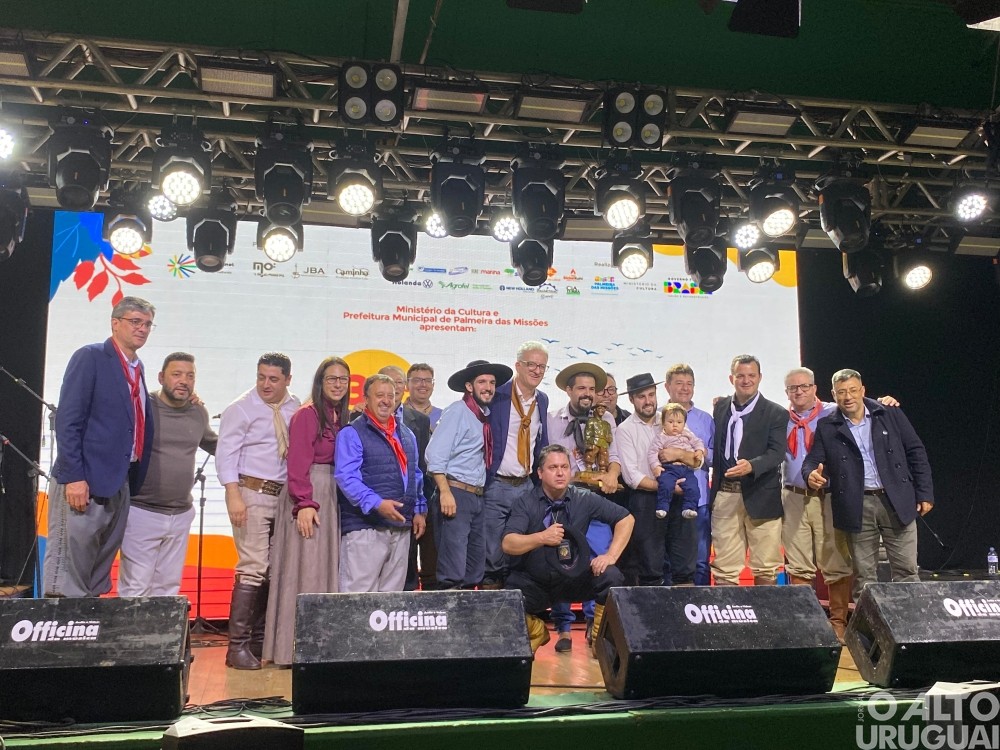 Milonga "O Meu Deus Mora no Campo" é a vencedora do Carijo da Canção Gaúcha