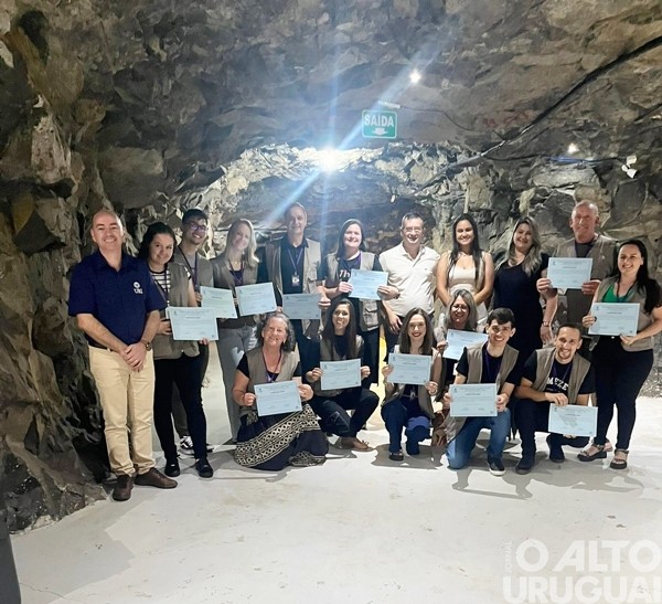 Mais de 20 pessoas participam do curso de Condutor de Turismo Local