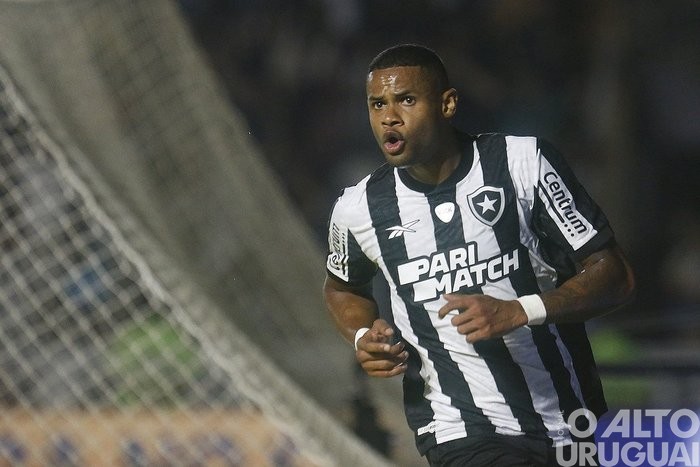 Grêmio busca contratação de Júnior Santos