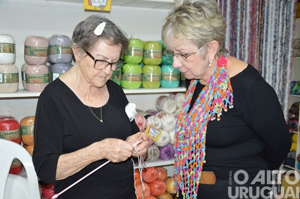 Tricolã promove workshop de tricô e crochê em FW