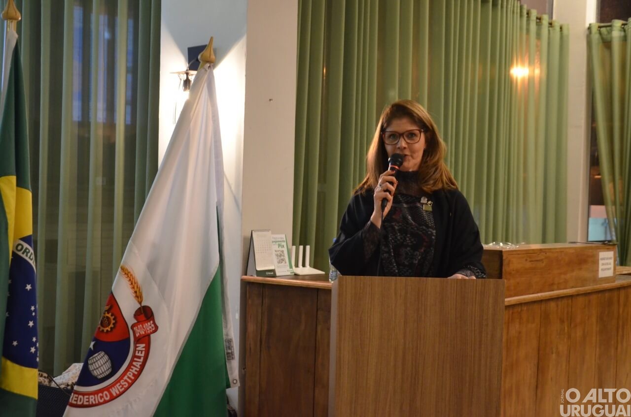 Rotary Club FW Barril e Interact empossam novas diretorias