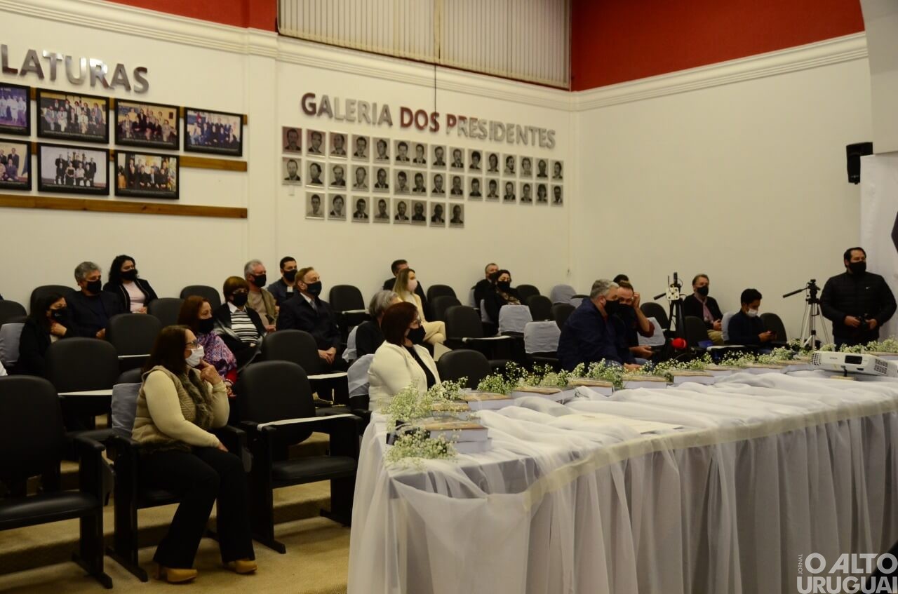 Lançamento de livro marca abertura das festividades dos 62 anos de Seberi