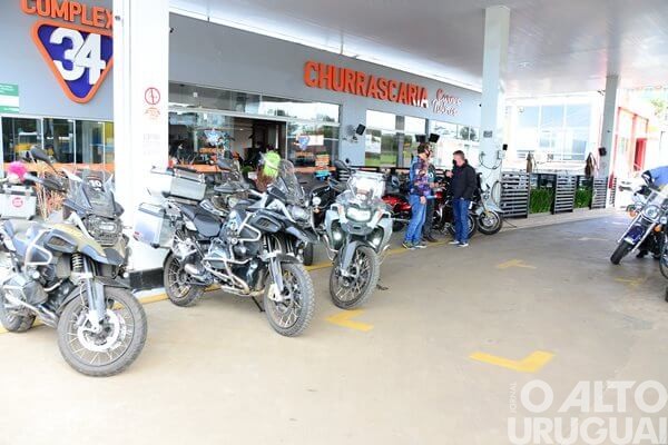 Grupo de motociclistas visita região em viagem de mais de dois mil quilômetros