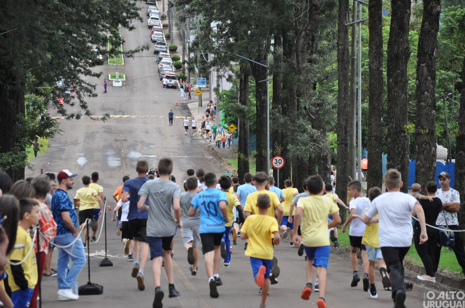 Mais de 400 atletas participam da Rústica Interestadual de Alpestre