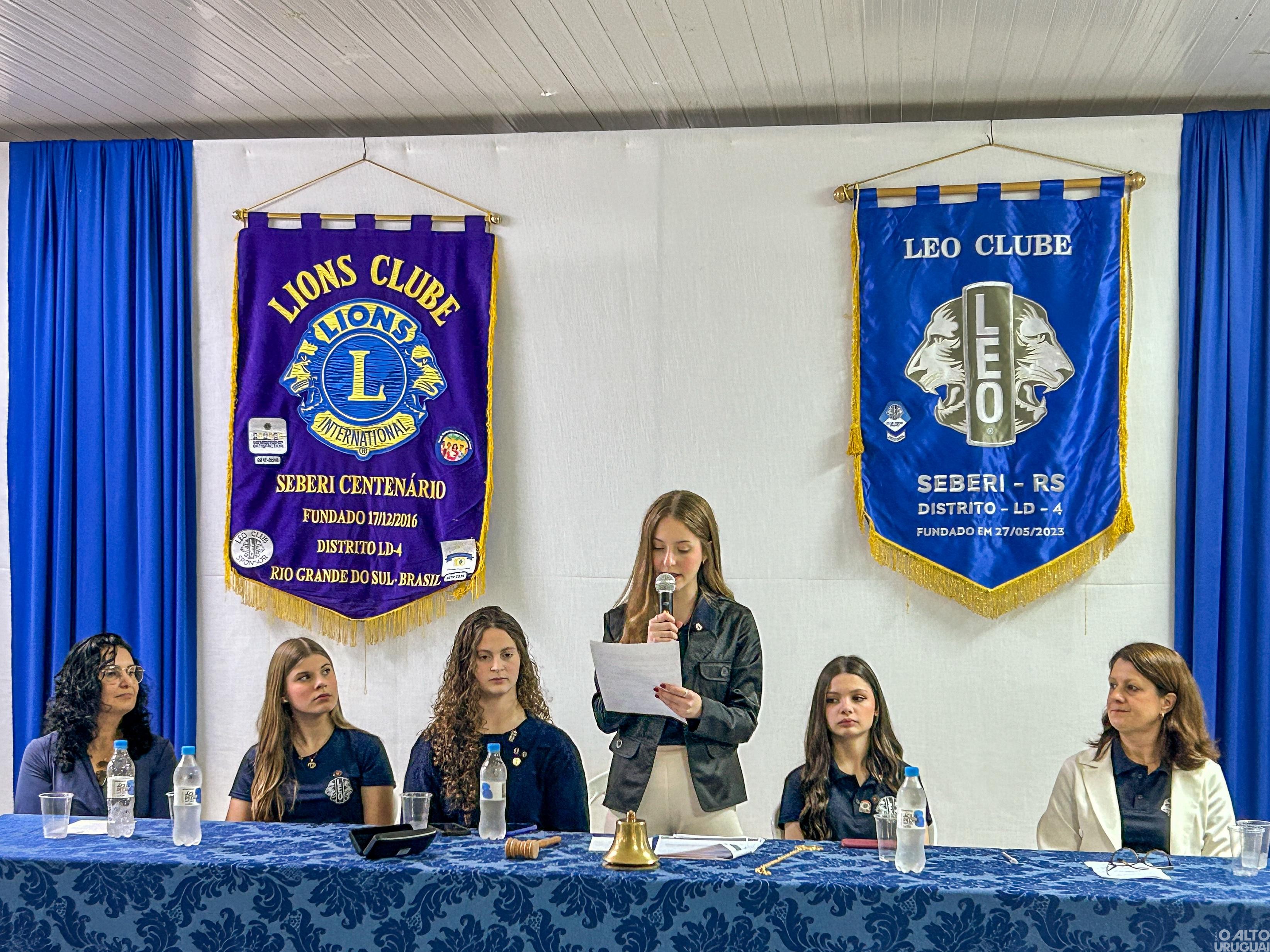 Mariana May Argenta assume a presidência do LEO Clube de Seberi