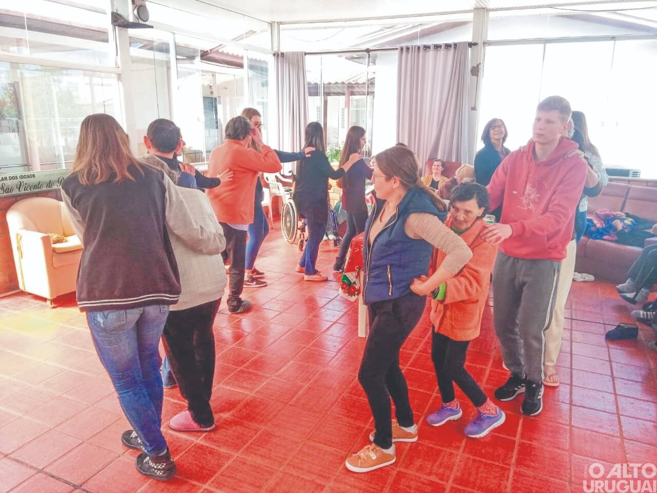 Caiçara: alunos da Escola 20 de Setembro visitam Lar dos Idosos de FW