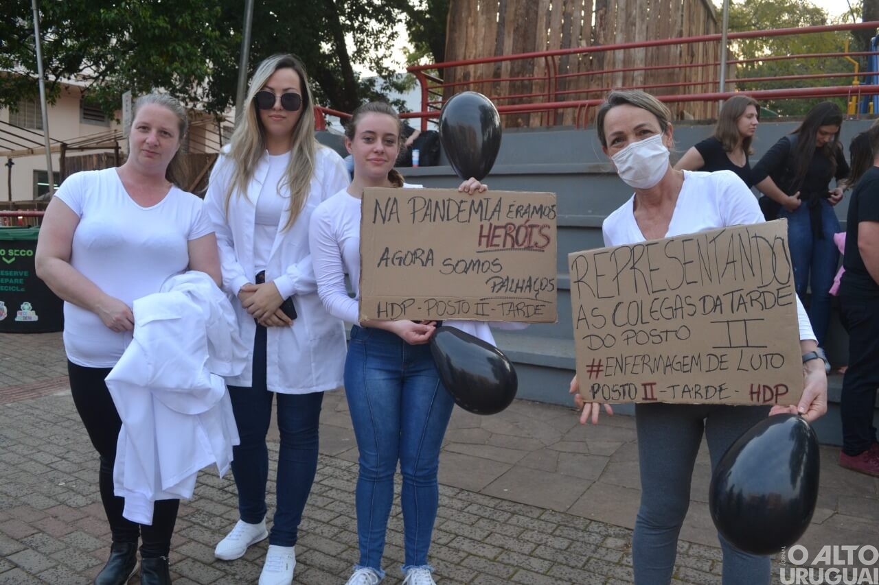 Profissionais protestam pela suspensão do Piso da Enfermagem