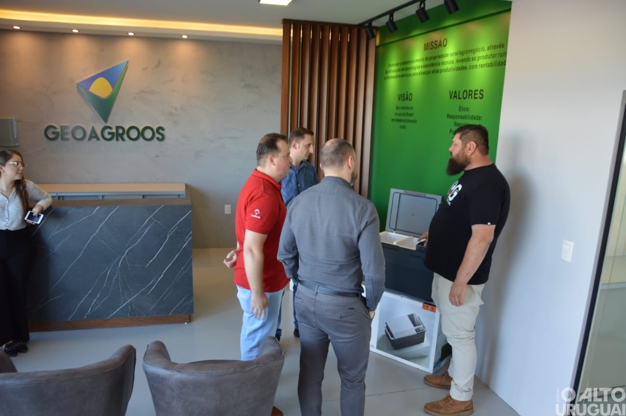 Geoagroos reinaugura em FW