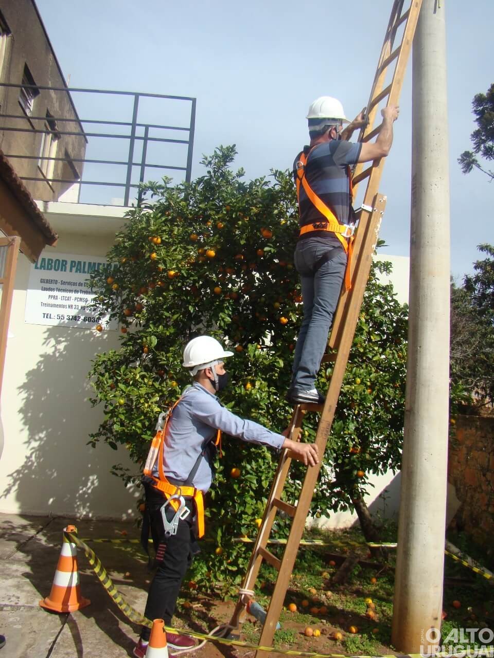 Colaboradores do Cigres participam de treinamento sobre trabalho em altura