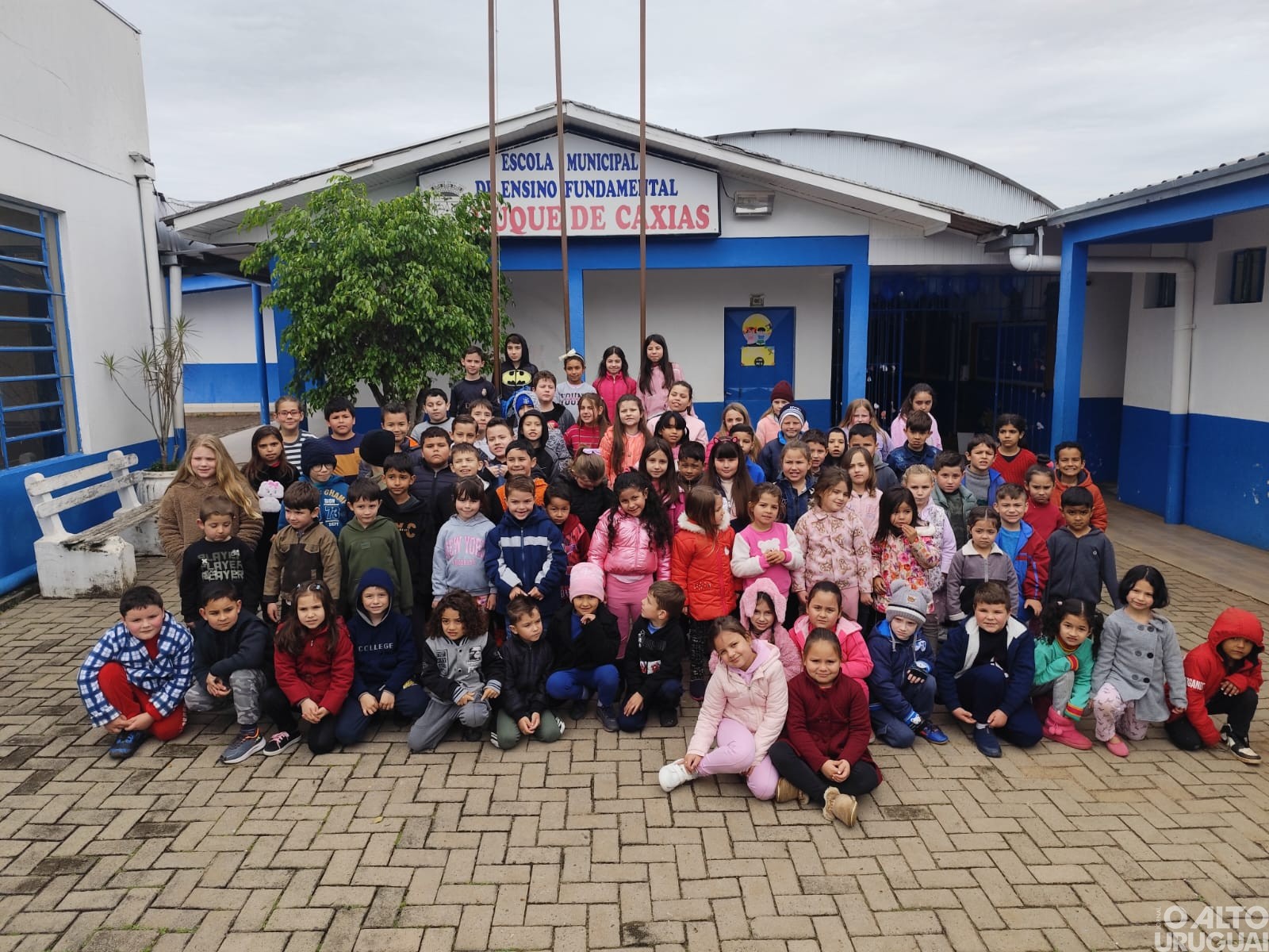 Escola Duque de Caxias celebra 95 anos de história em FW