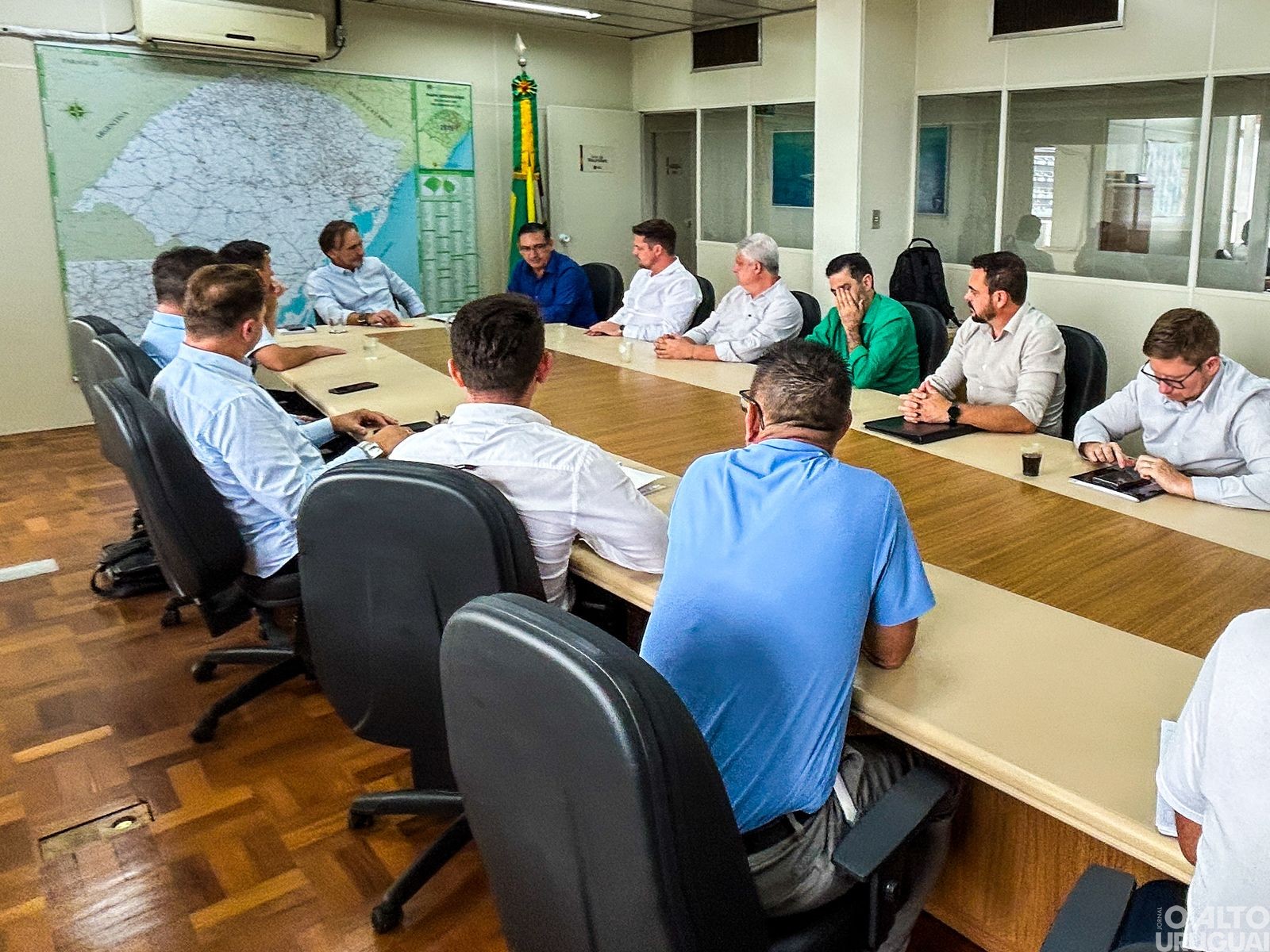 Prefeitos da região discutem ligações asfálticas com o secretário de Logística e Transportes do RS