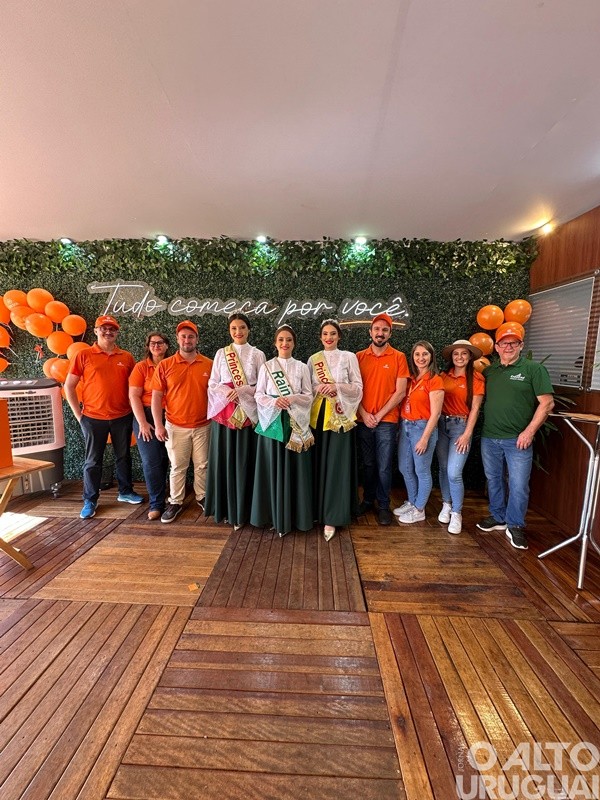 Cresol Raiz está presente na feira com atrações interativas, negócios e presença marcante no agro