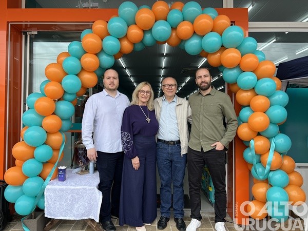 Inaugurada Farmácias Associadas Cruz Azul em Ametista do Sul