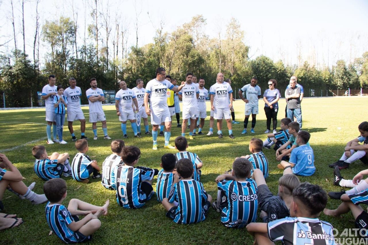Amistoso com a presença de ex-jogadores do Grêmio é realizado em FW