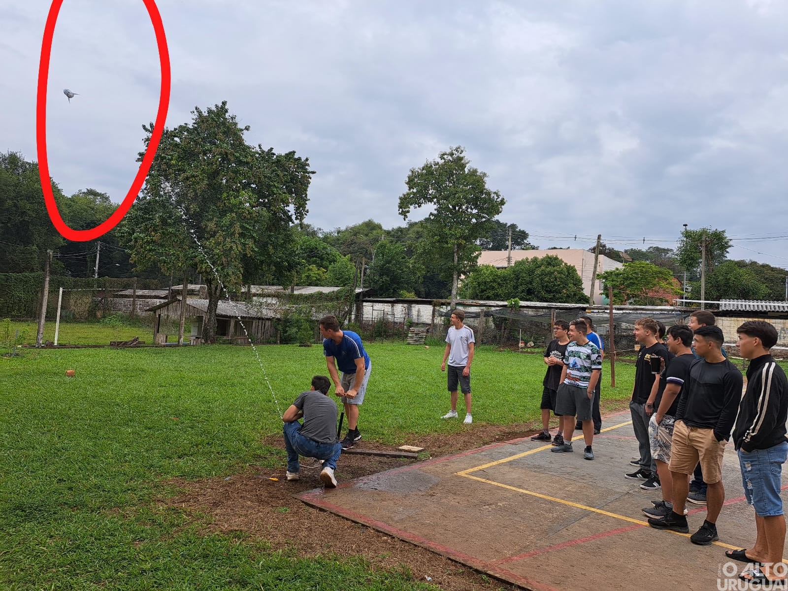 Alunos da Escola Visconde de Taunay de Irai lançam foguete em projeto de Práticas Experimentais