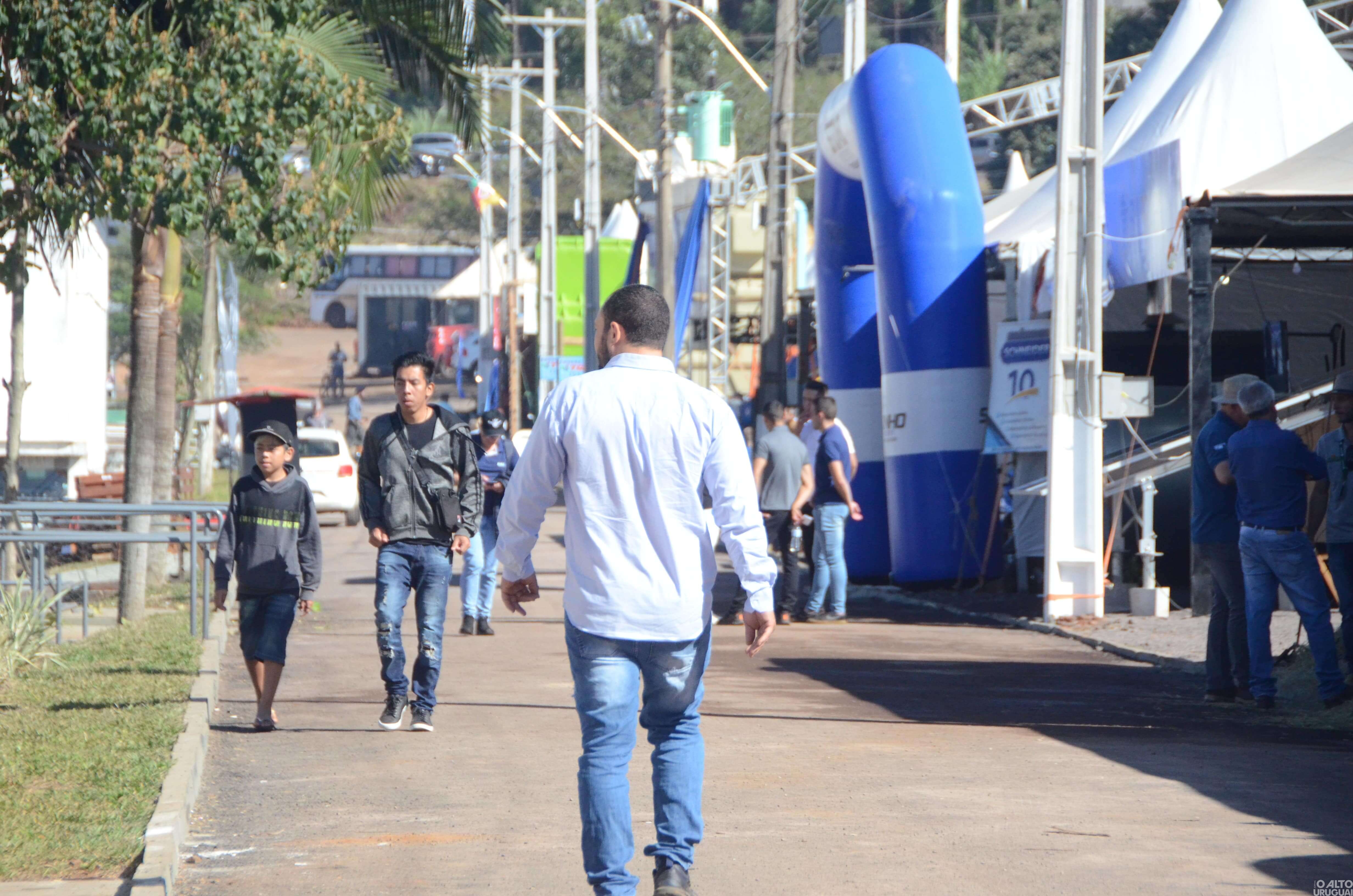 Pavilhões abrem para exposição na Expofred 2022