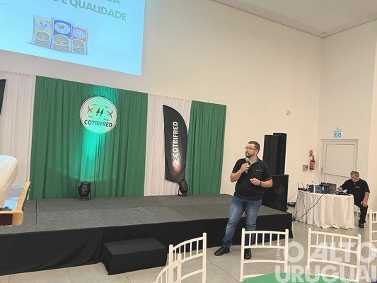 Cotrifred reúne mais de 300 produtores em FW para debater sobre bovinocultura de leite