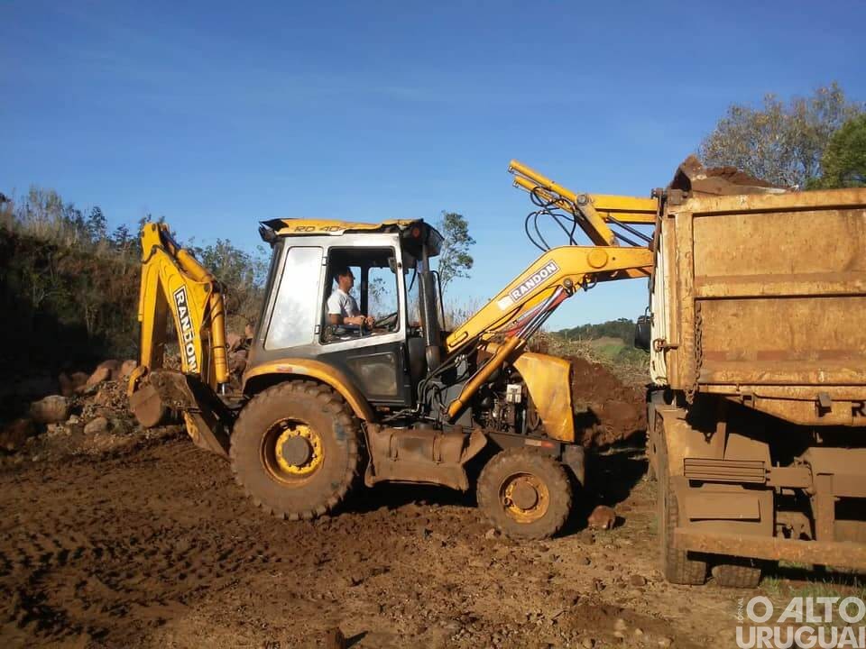 Cristal do Sul: secretaria de Obras promove melhorias das vias do município