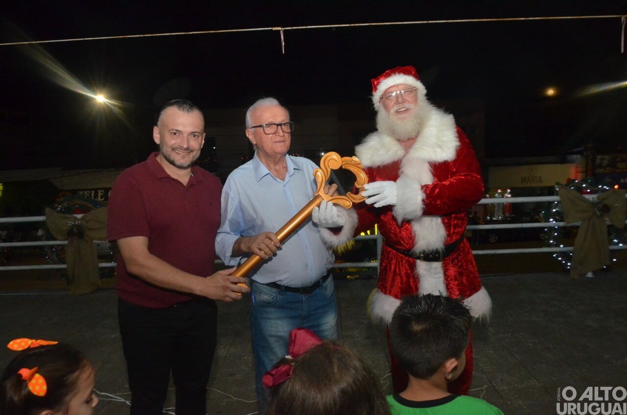 Palmitinho realizada abertura oficial do Natal