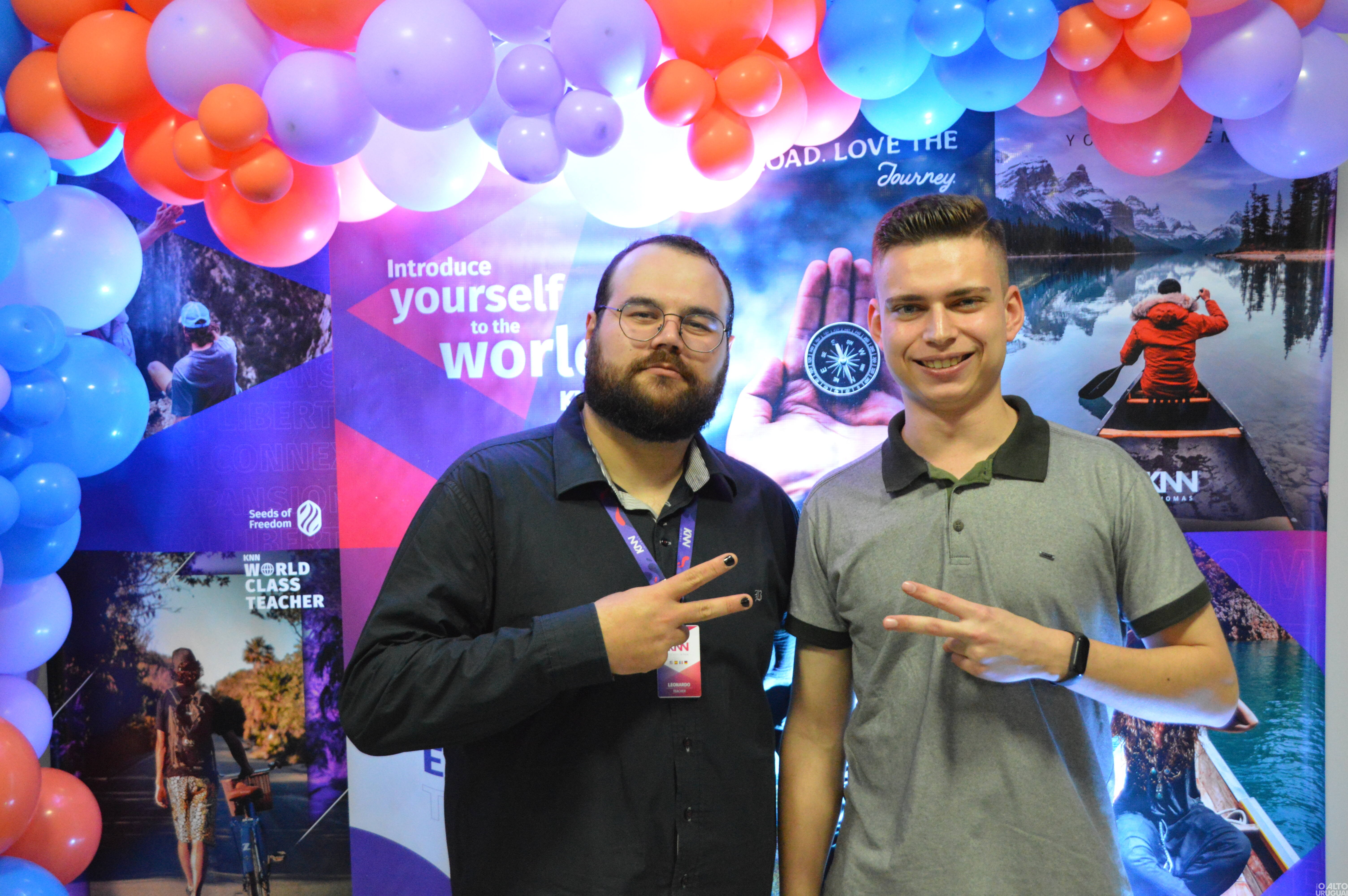 Com cerca de 400 alunos a KNN forma suas primeiras turmas de inglês em FW