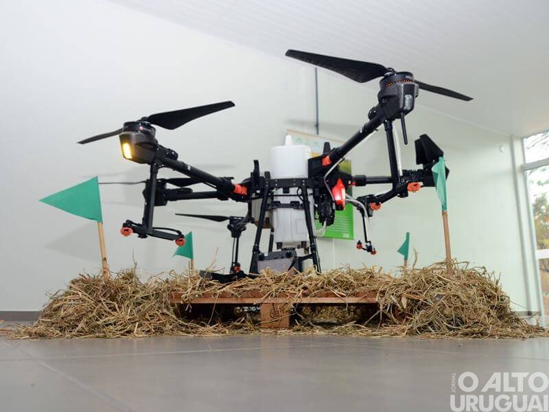 Empresa de drones de pulverização agrícola inaugura sede em FW