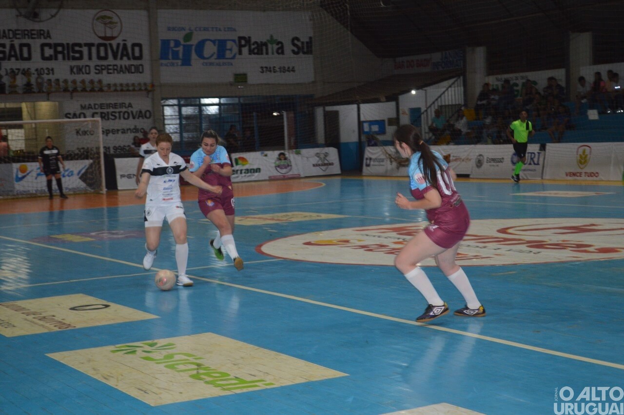 Copa Amzop tem partidas da categoria feminina neste sábado