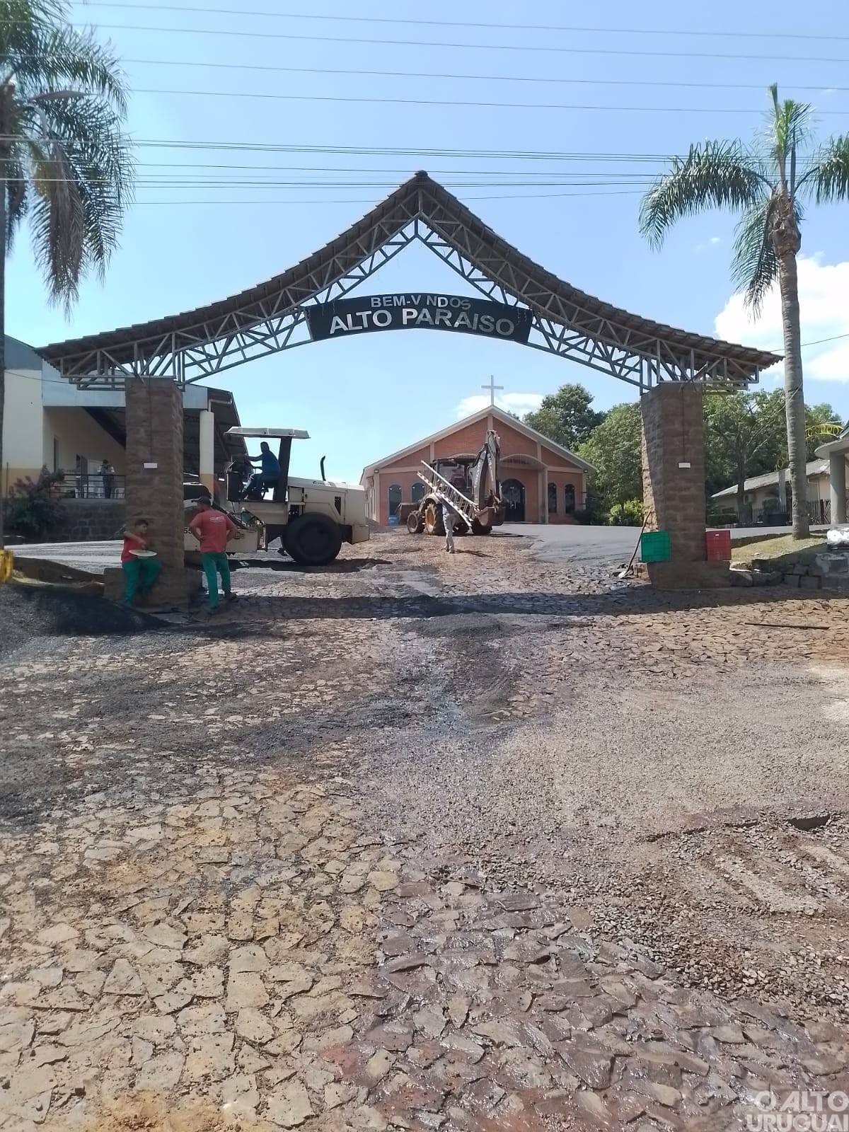 Administração de Pinhal entrega melhorias na comunidade de Alto Paraíso