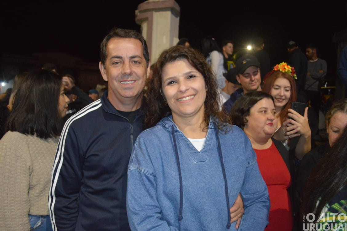 Desfile de rua do Carnaval Regional de Iraí reúne grande público