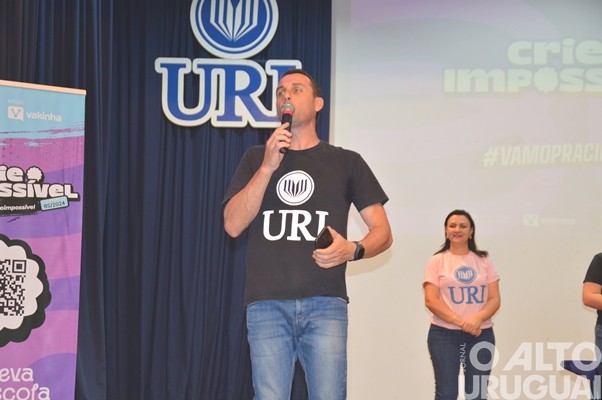 Caravana do Enem reúne mais de 600 estudantes na URI/FW