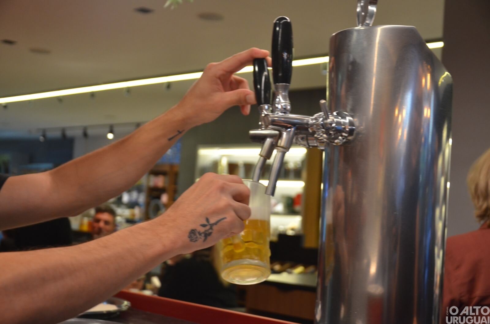 Vitrola reinaugura espaço gourmet e lança novo cardápio 