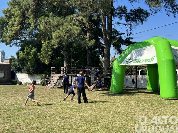 “Ventos de alegria” deixam colorido o céu de FW