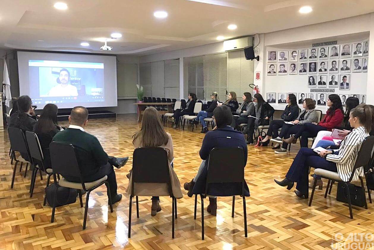 Núcleo de RH inicia atividades na AEFW