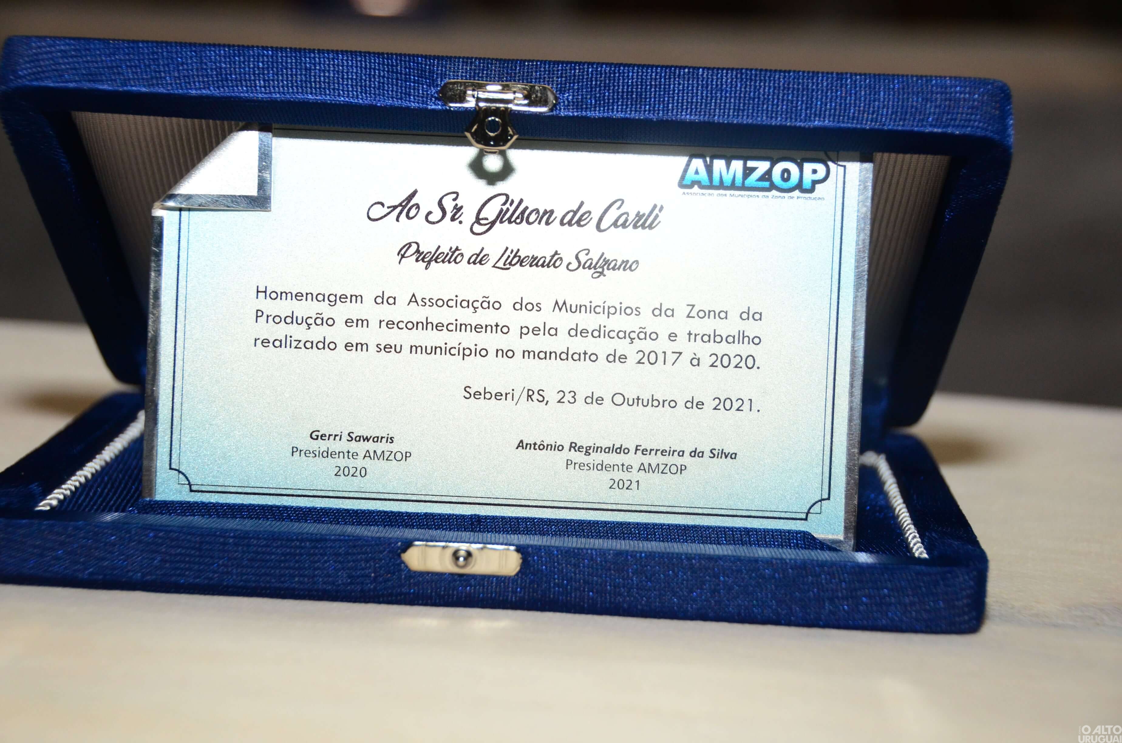 Gestores municipais recebem homenagem da Amzop