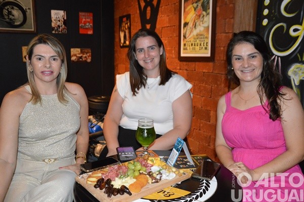 Divina Femme celebra nove anos com evento beneficente