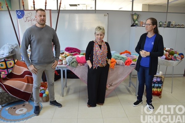 Tricolã promove workshop de tricô e crochê em FW