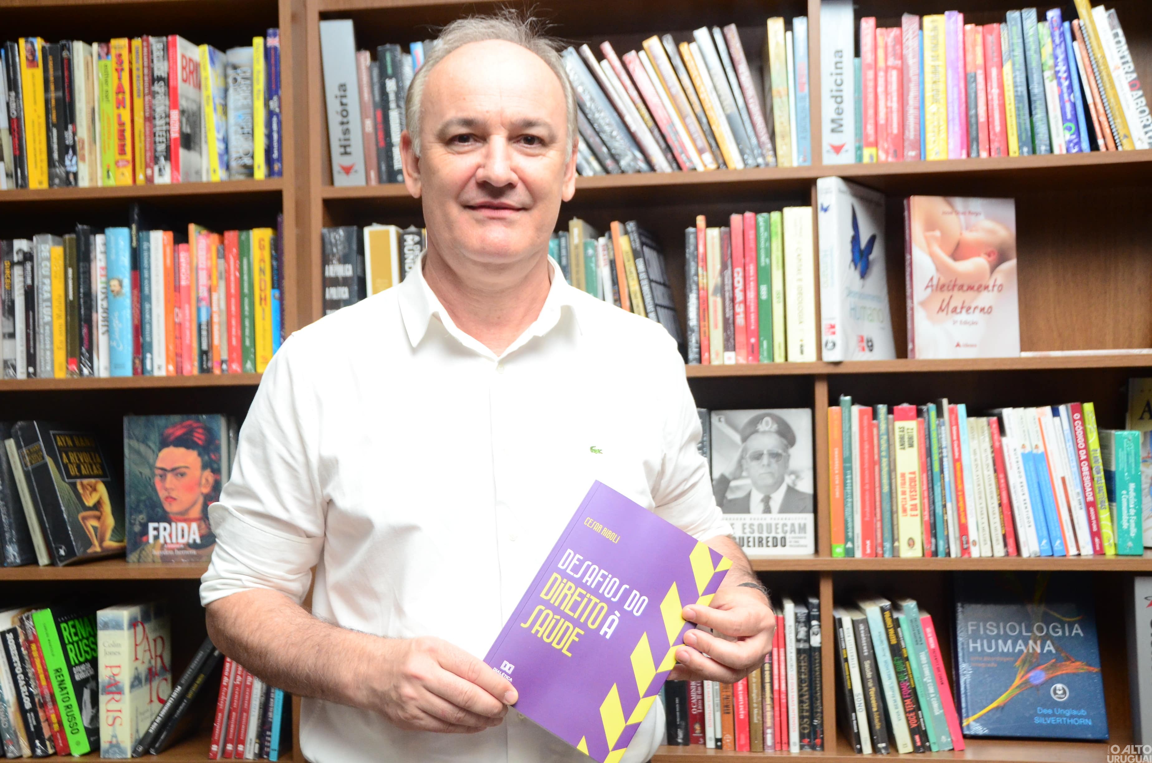 Advogado Cesar Riboli lança mais um livro