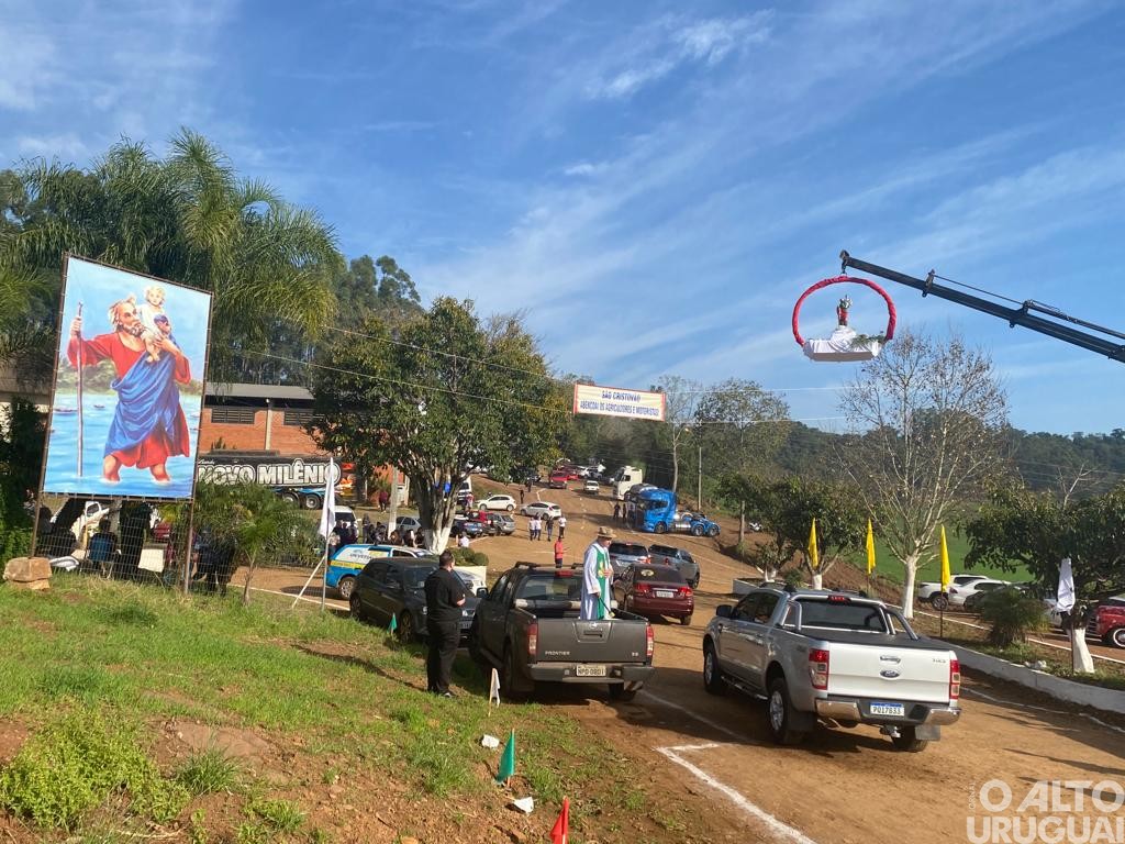 Rodeio Bonito celebra São Cristóvão com bênçãos aos colonos e motoristas